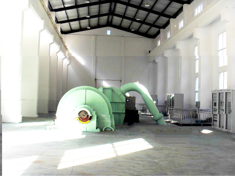 100kW - 50MW 스테인리스 스틸 고장 펠튼 터빈 6-10kV 등급 전압 및 공기 / 기름 냉각
