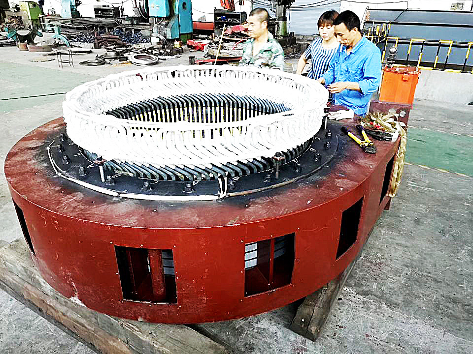 200kW-20MW 브러쉬리스 워터빈 50Hz/60Hz 실내/외부 사용에 맞춤