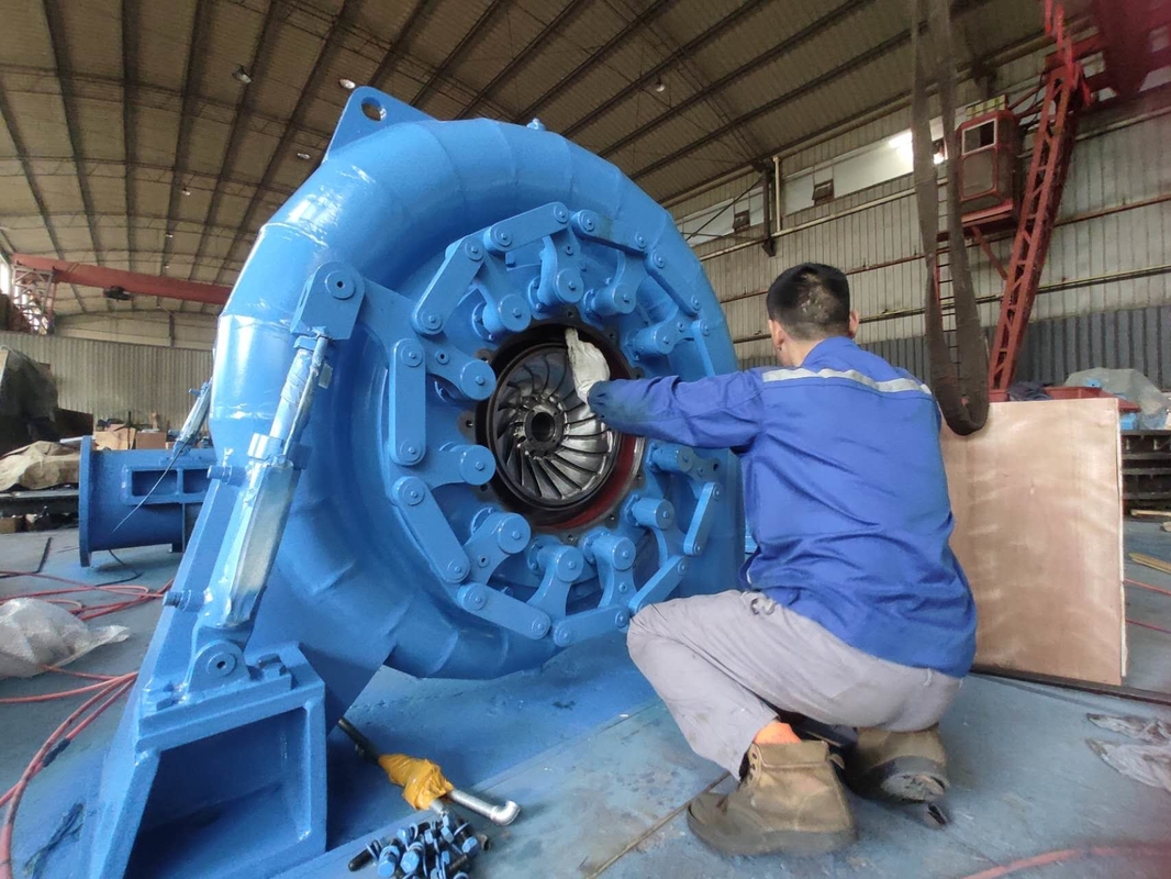 전압 물 터빈 발전기 자동 제어 시스템 실내/외부 냉각 450-1000 RPM
