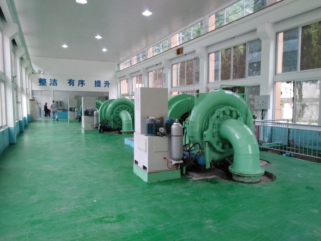 30~50 년의 수력 터빈 발전기 300kw-20mw의 높은 용량과 스테인레스 스틸 러너 재료