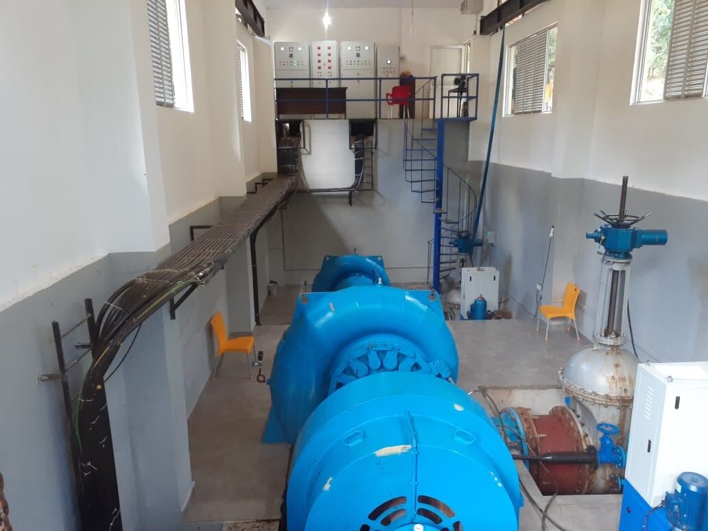 수력 발전소용 VVVF 속도 조절 및 85% - 95% 효율의 6.6 KV - 15 KV 수력 터빈 발전기