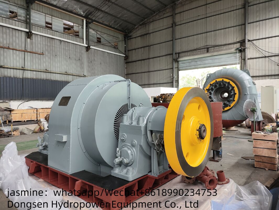 흐름 3.21 ~ 14.9 M3s 프랜시스 터빈 발전기 전력 용량 300KW ~ 8000KW 등급 효율 90% ~ 96%