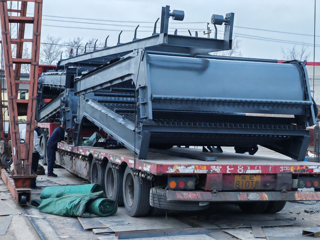 OEM 쓰레기통 청소 기계 4.5 ~ 16mm 두께와 0.39 ~ 15mm 격자 간격