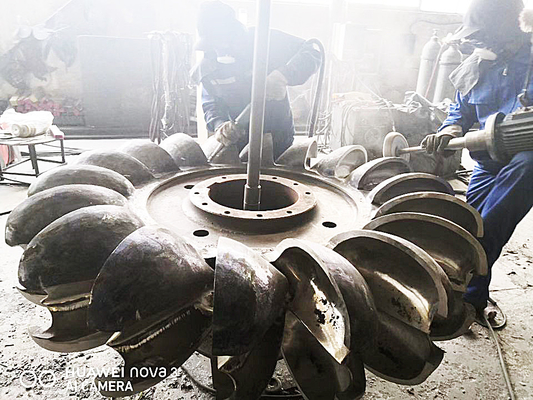 100kw-50mw 전력 출력 공기 / 기름 냉각 방법과 함께 펠튼 휠 터빈 발전기
