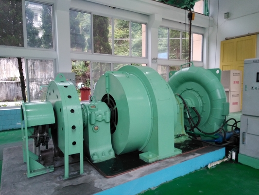 효율성 프랜시스 수압 터빈 발전기 450-1000RPM 400V-10kV 20m-300M 물 머리